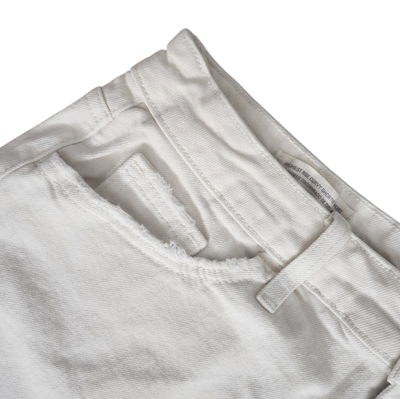 Universal Thread Highest Rise Curvy Shortie Shorts Size 10 Cream Comfort Stretch - Picture 5 of 9